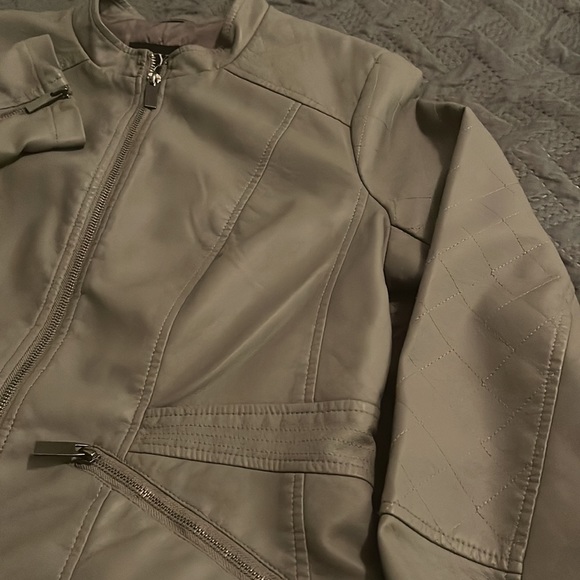 Moto Jacket - Picture 2 of 6